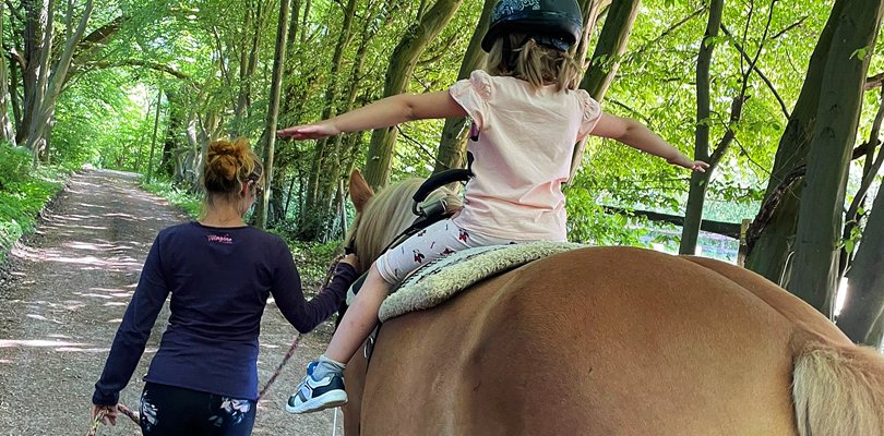 Heilpädagogisches Reiten